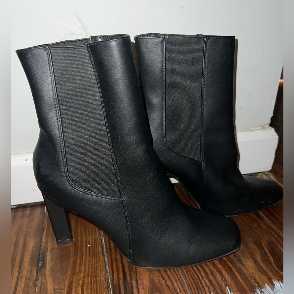 Charlotte Russe size 10 heel booties